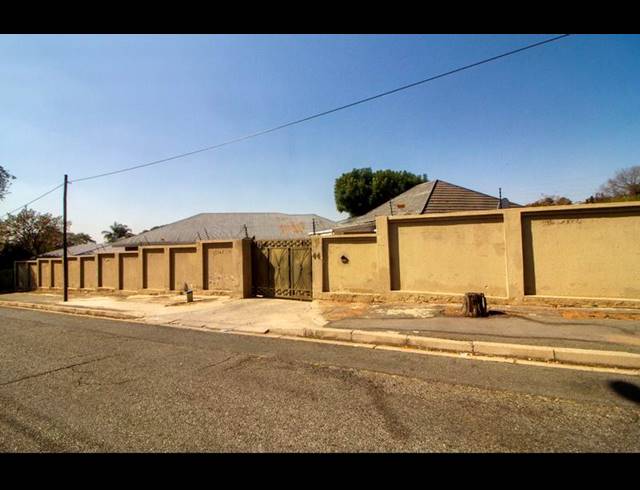 5 BEDROOM HOUSE FOR SALE IN KENSINGTON